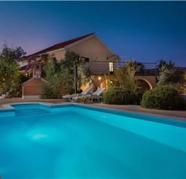 6 bedroom villa with pool in Milna, Brac Island sleeps 11
